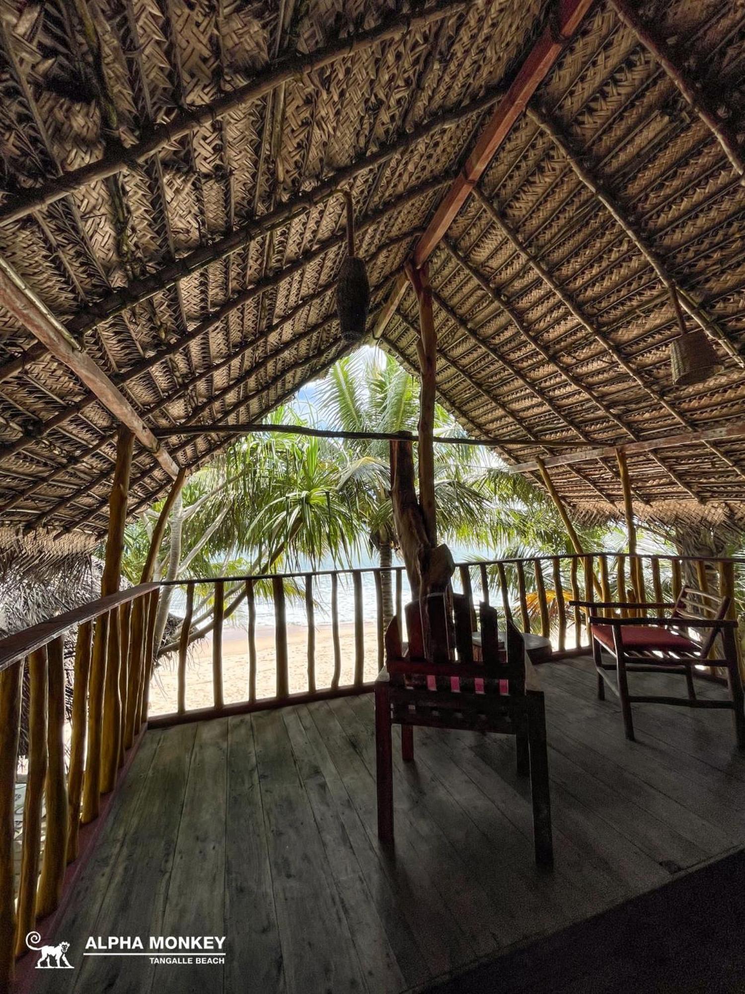 The Alpha Monkey Hotel & Tree House Тангалла Номер фото